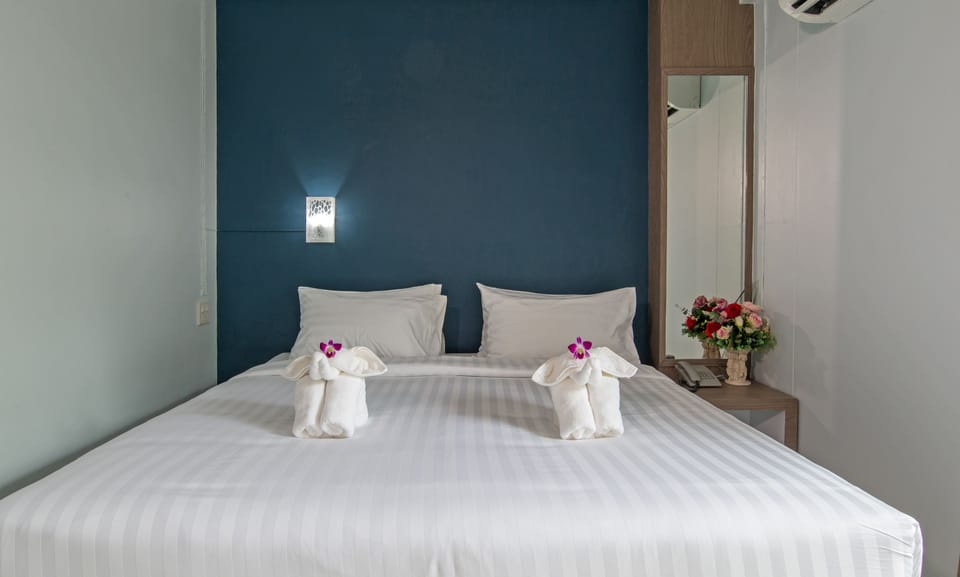 In-room safe, desk, blackout drapes, free WiFi