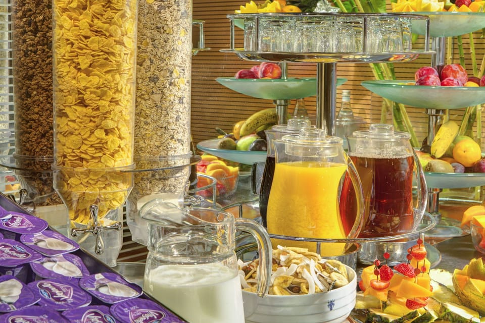 Daily buffet breakfast for a fee