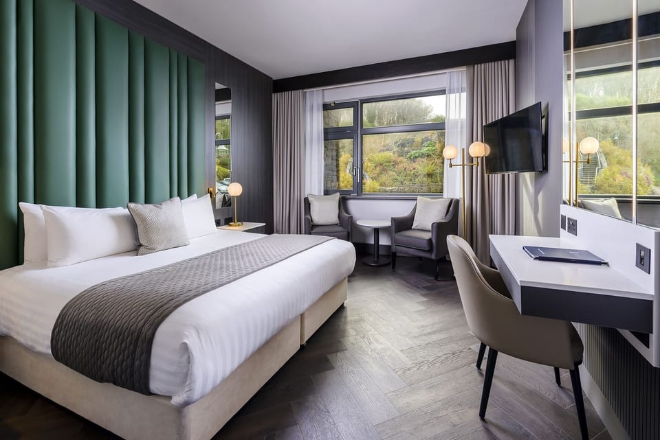 Deluxe Double Room | Egyptian cotton sheets, premium bedding, desk, laptop workspace