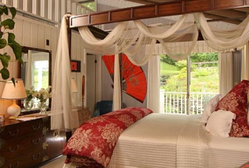 Orchid | Individually decorated, free WiFi, bed sheets