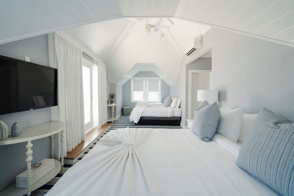 The Ocean Balcony Suite, Panoramic Suite, Multiple Beds, Balcony, Ocean View | Iron/ironing board, WiFi