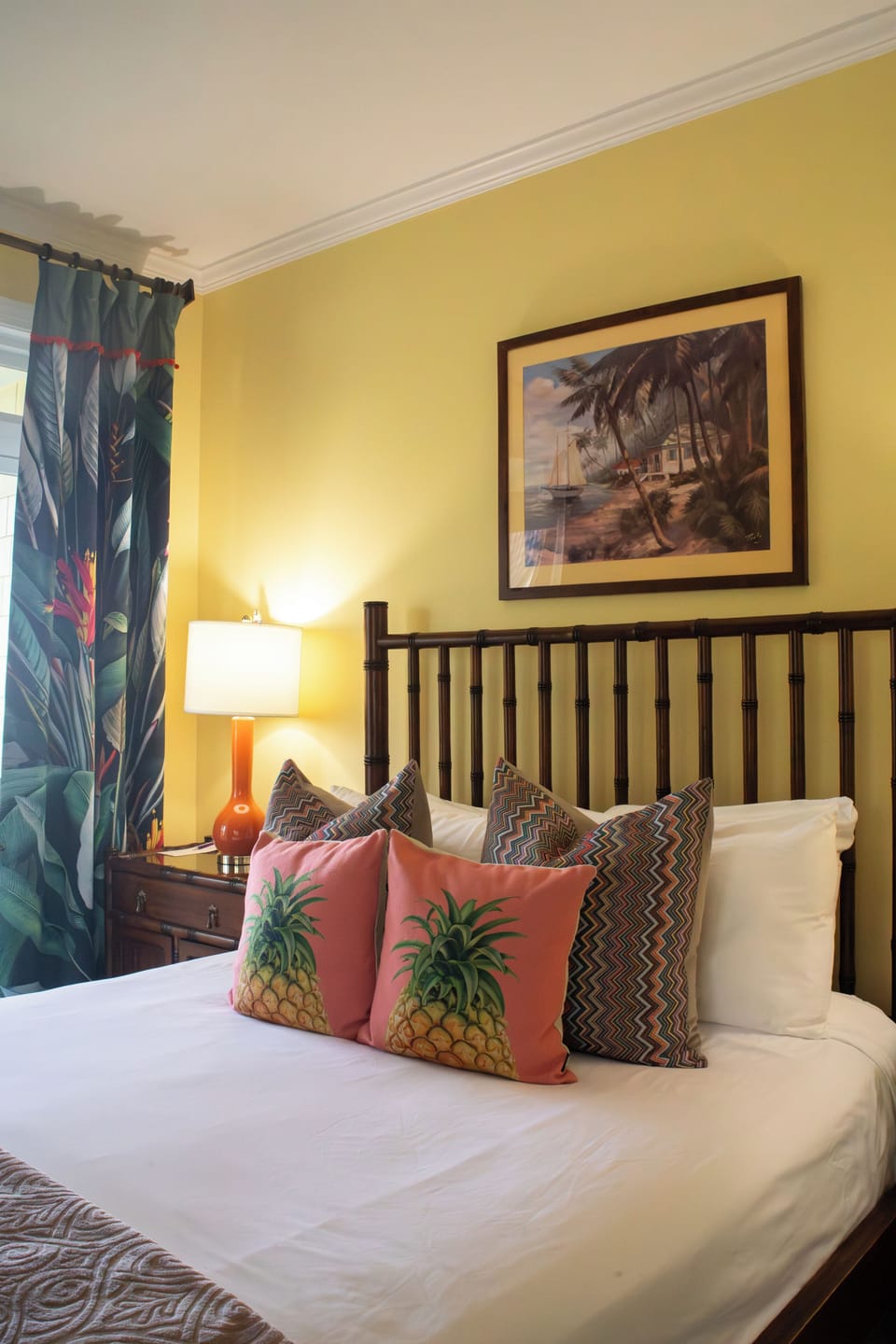 Room | Desk, iron/ironing board, WiFi (free), individually decorated