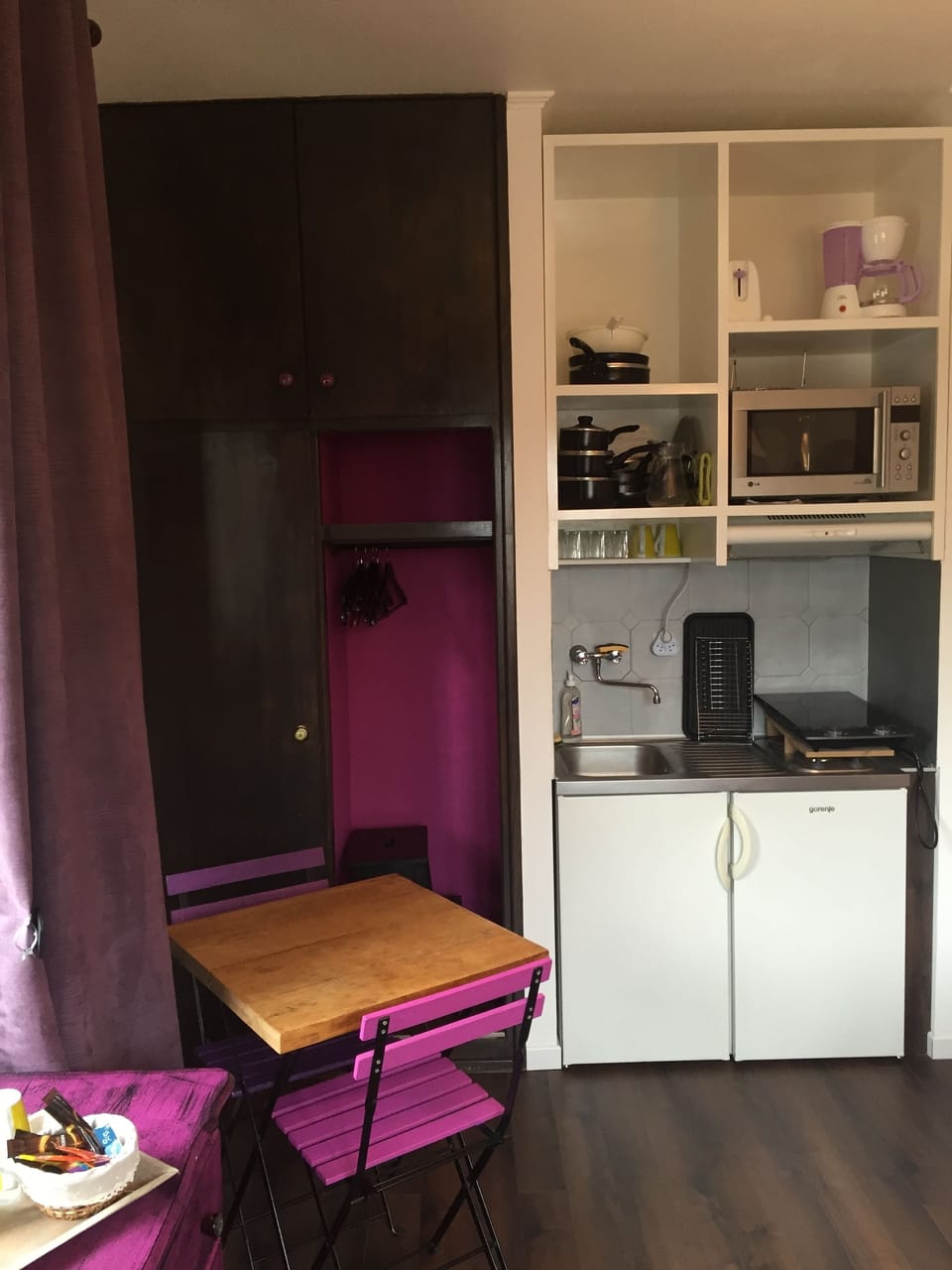 Comfort Studio, 1 Double Bed | Private kitchenette | Coffee/tea maker, oven, electric kettle