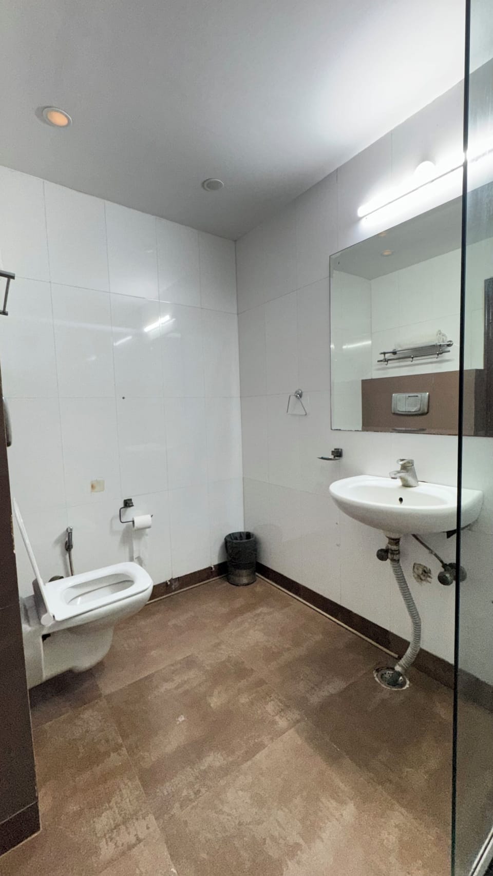 Premium Double Room | Bathroom | Shower, free toiletries, towels, soap