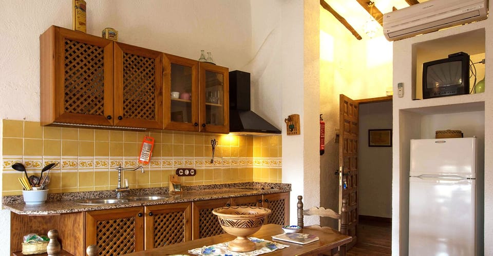 Family Apartment, 2 Bedrooms | Private kitchen | Coffee/tea maker, fridge, microwave, stovetop