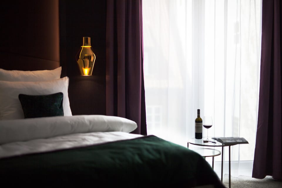Comfort Double Room, 1 King Bed | Premium bedding, desk, laptop workspace, blackout drapes