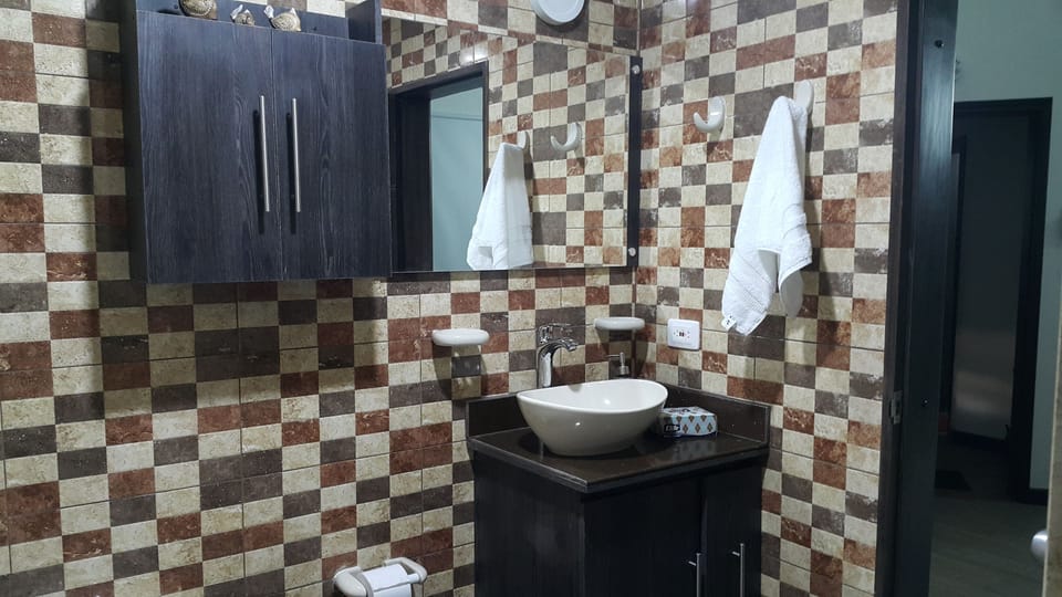 Shower, towels