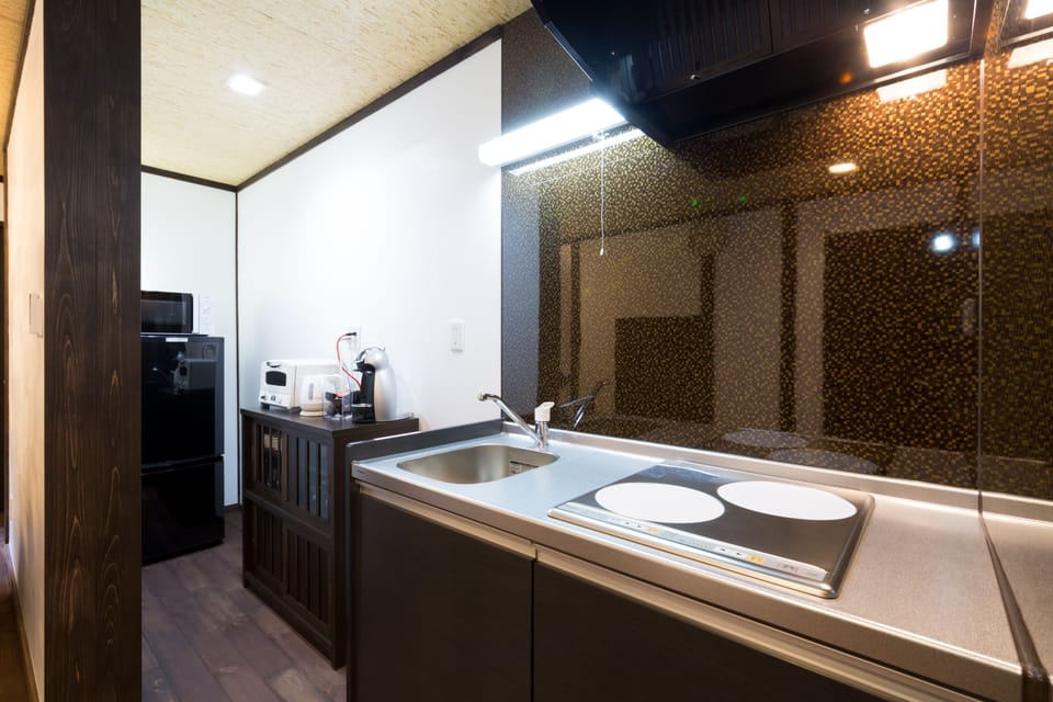 Fridge, microwave, stovetop, electric kettle