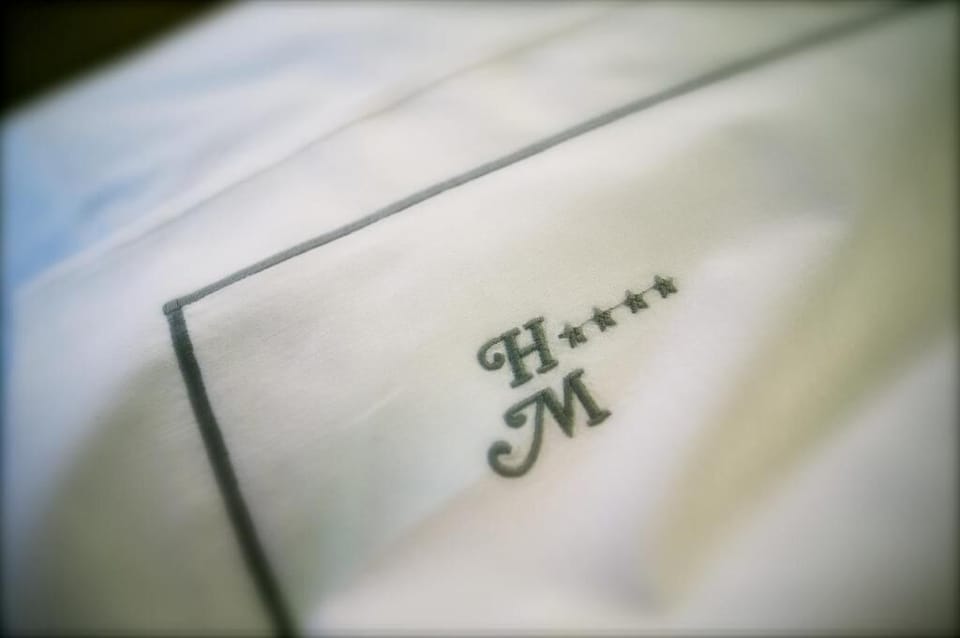 Premium bedding, minibar, soundproofing, free WiFi
