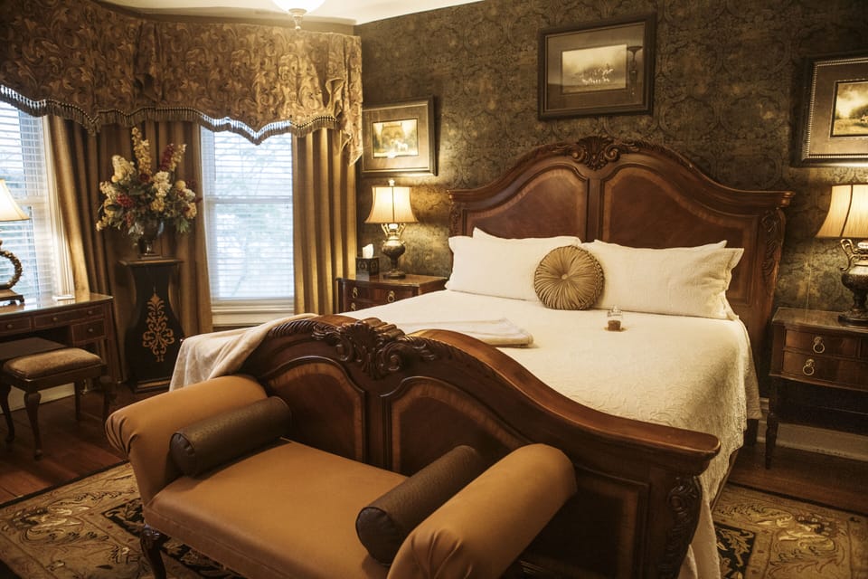 Suite, Private Bathroom (Biltmore Suite) | Egyptian cotton sheets, premium bedding, pillowtop beds