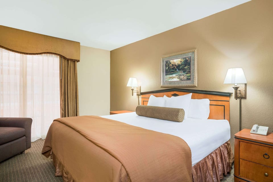Desk, blackout drapes, iron/ironing board, free WiFi
