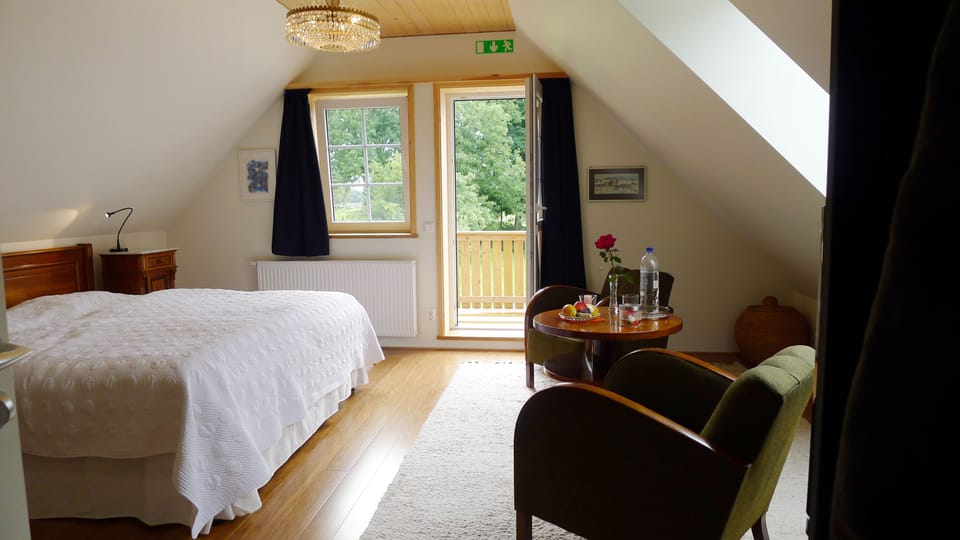 Deluxe Double or Twin Room, Balcony, Garden View | Premium bedding, in-room safe, individually decorated