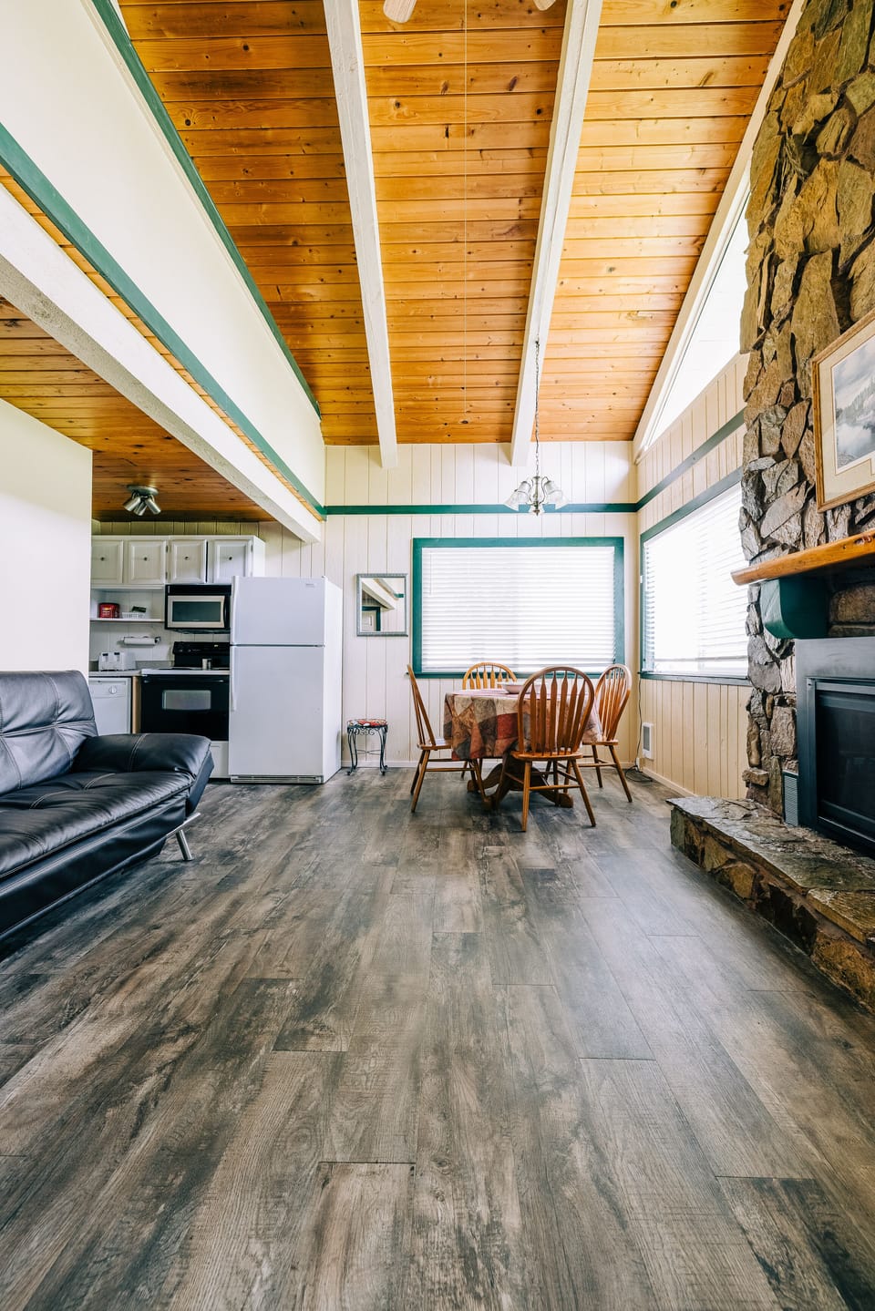 Standard Cabin, Multiple Beds, Non Smoking, Fireplace | Living area | 32-inch LCD TV with satellite channels, TV