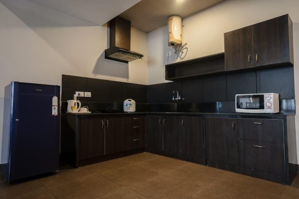 Luxury Suite | Premium bedding, in-room safe, desk, soundproofing