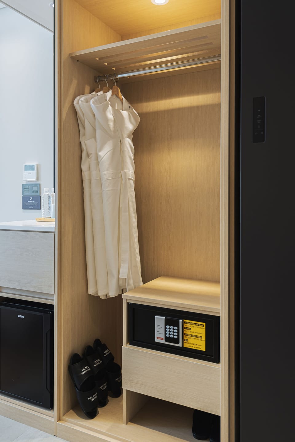 Premium Twin Room | Premium bedding, pillowtop beds, in-room safe, desk