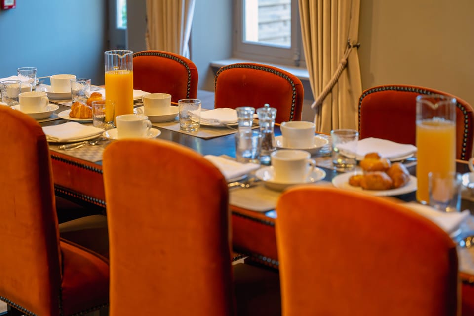 Daily buffet breakfast for a fee