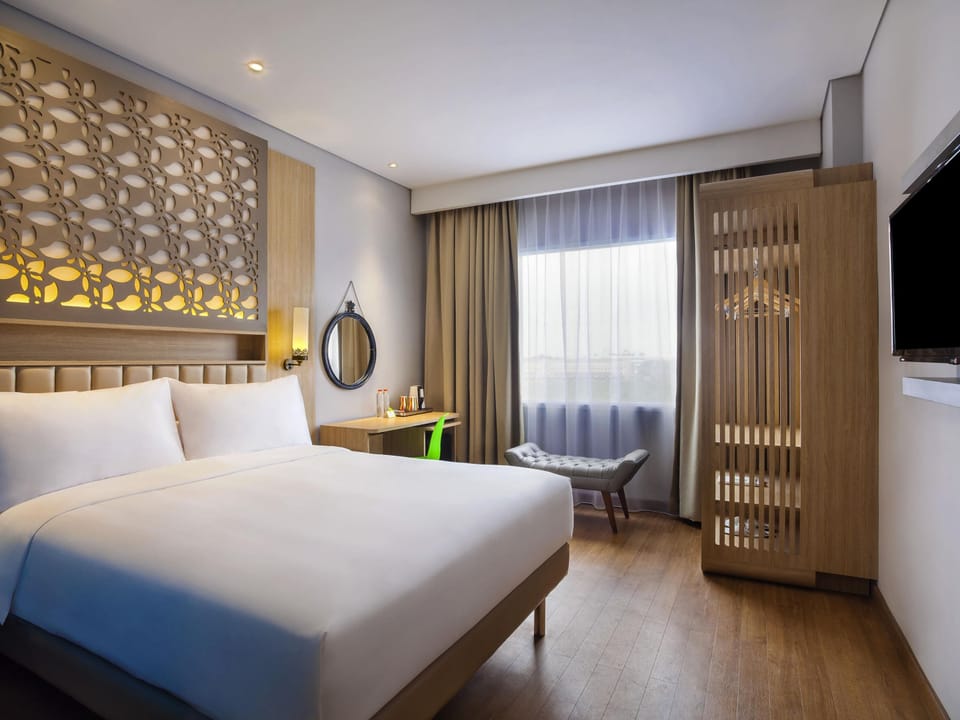 Superior Room, 1 Double Bed | Minibar, in-room safe, desk, soundproofing