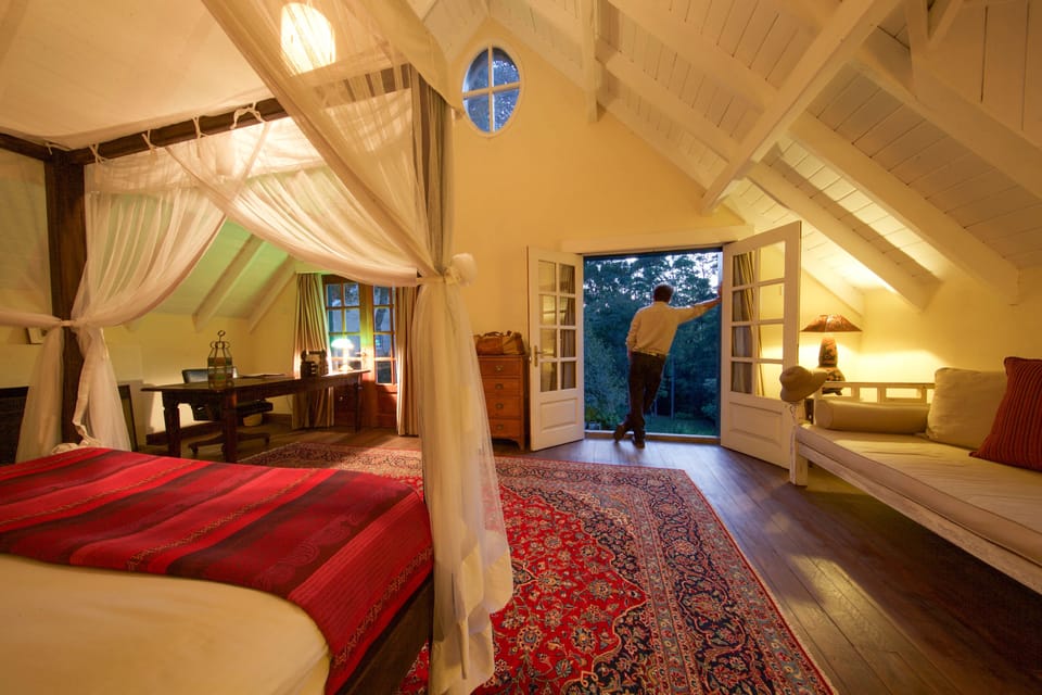 Junior Suite | Premium bedding, in-room safe, desk, laptop workspace