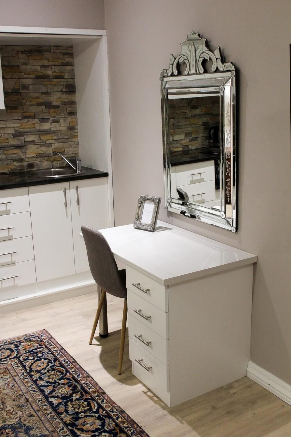 Minibar, in-room safe, iron/ironing board, free WiFi