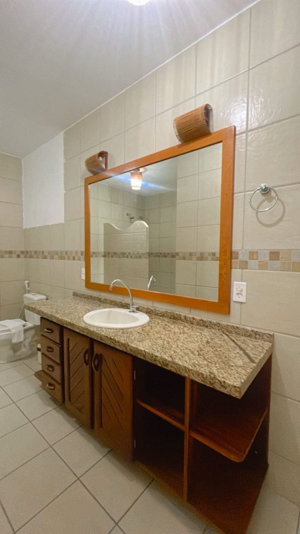 Traditional Quadruple Room, Garden View | Bathroom | Shower, rainfall showerhead, free toiletries, towels