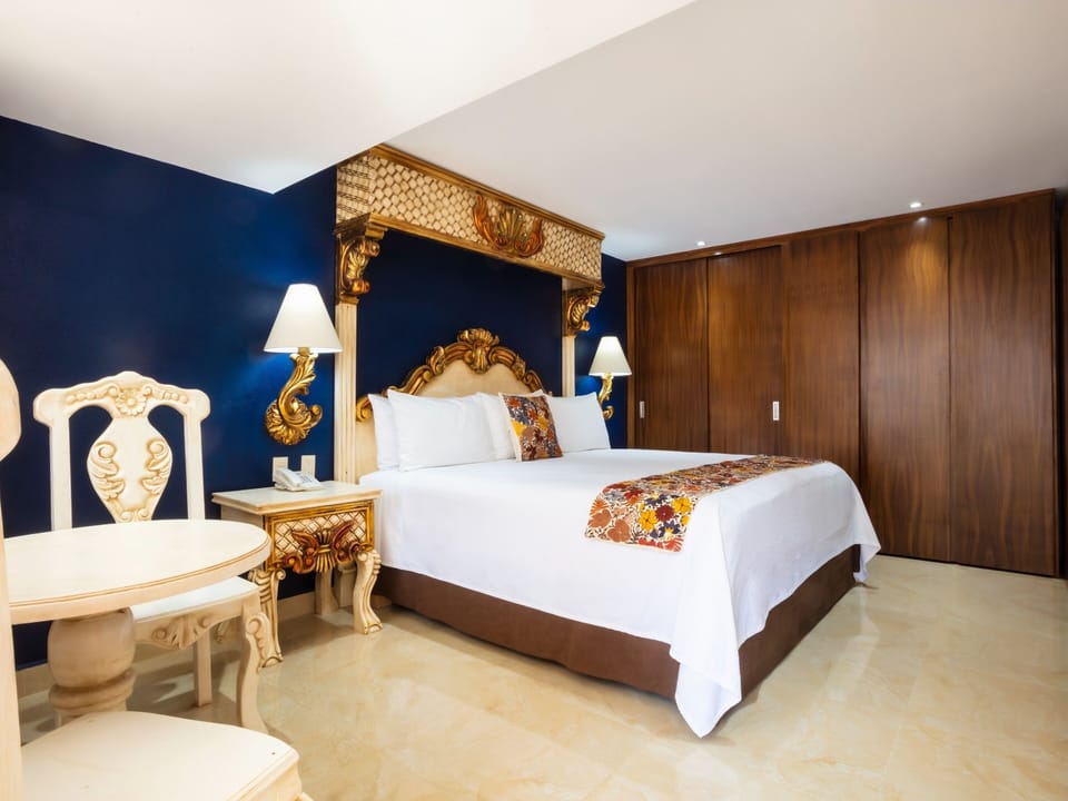Premium Single Room | In-room safe, iron/ironing board, free WiFi, bed sheets