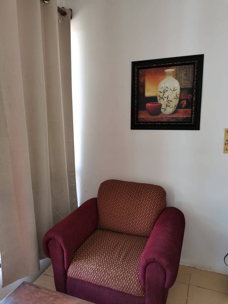 Desk, WiFi (free), bed sheets