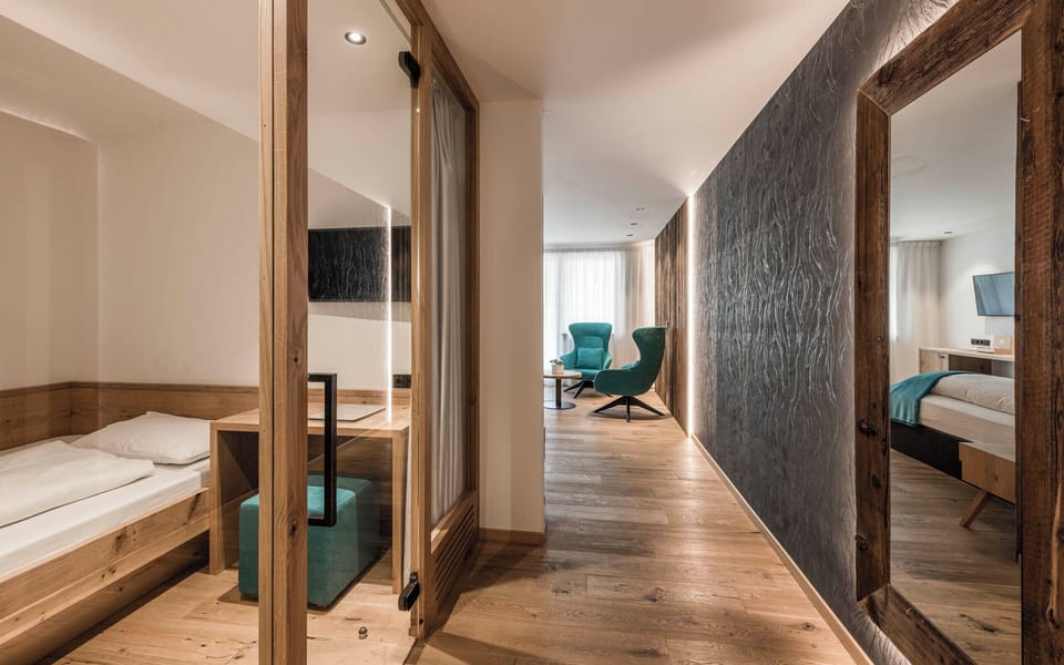 Glacier Suite | In-room safe, individually decorated, individually furnished