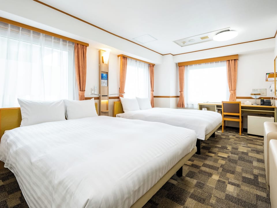 Desk, blackout drapes, free WiFi, bed sheets
