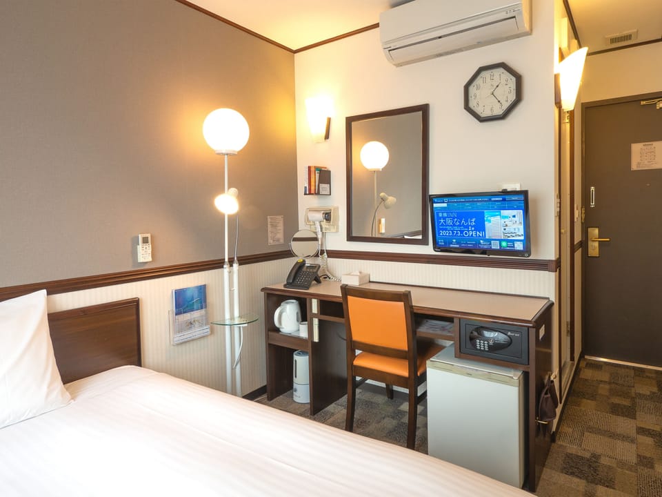 Desk, free WiFi, bed sheets