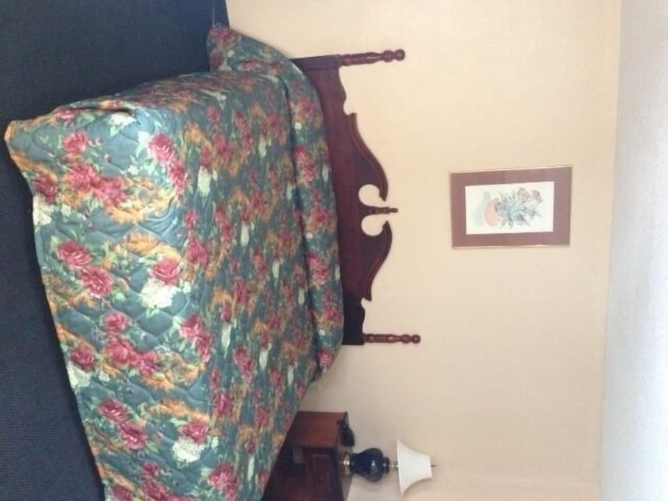 Free WiFi, alarm clocks, wheelchair access