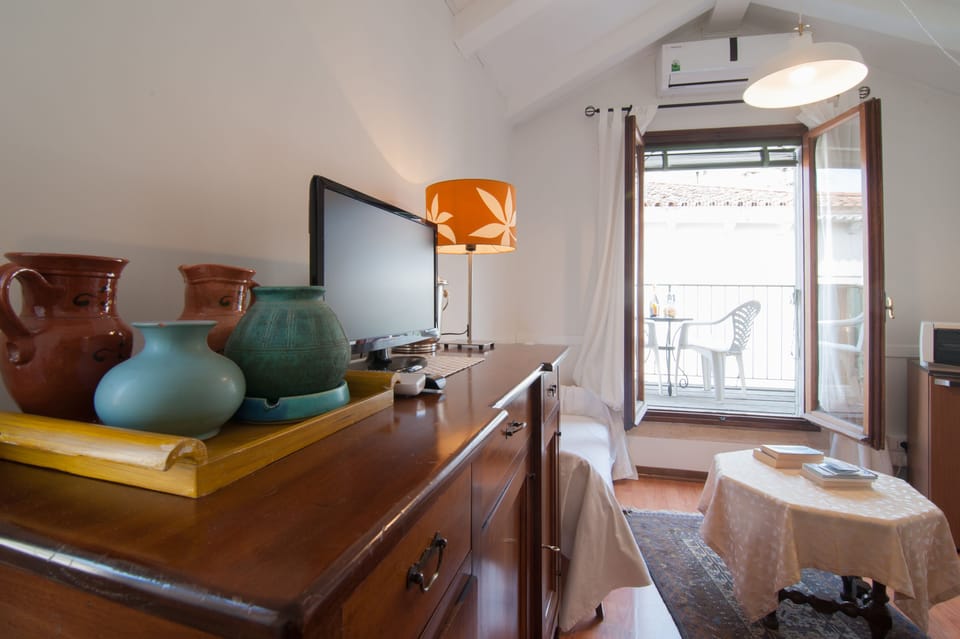 Classic Apartment | Living area | Flat-screen TV