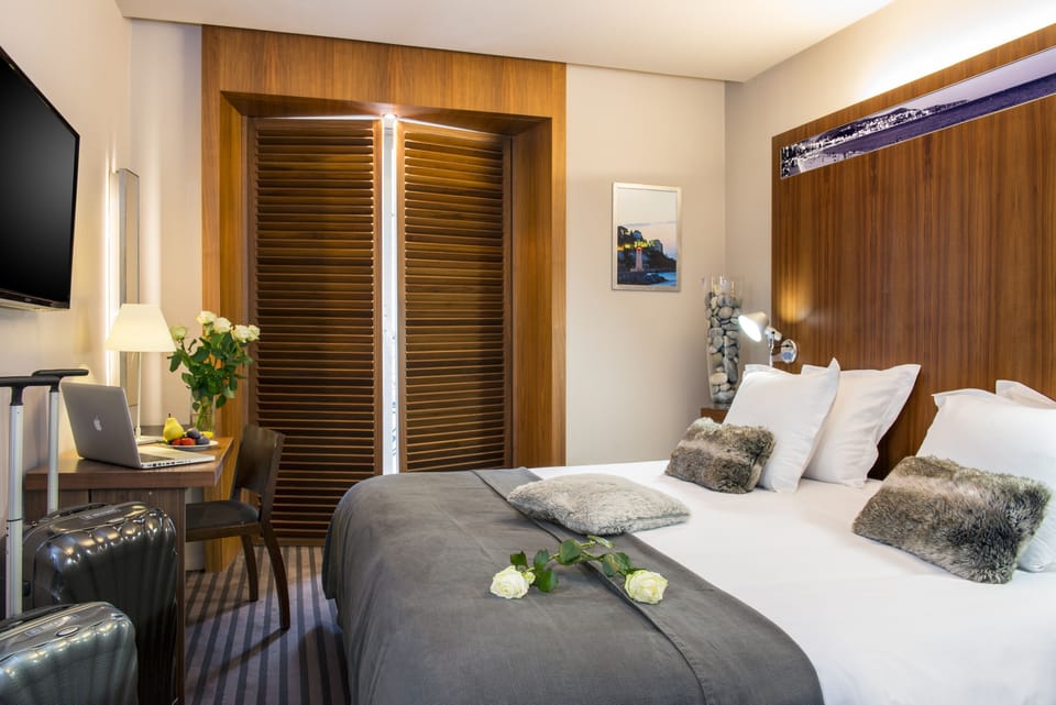 Privilege Room Patio View | Premium bedding, minibar, in-room safe, desk