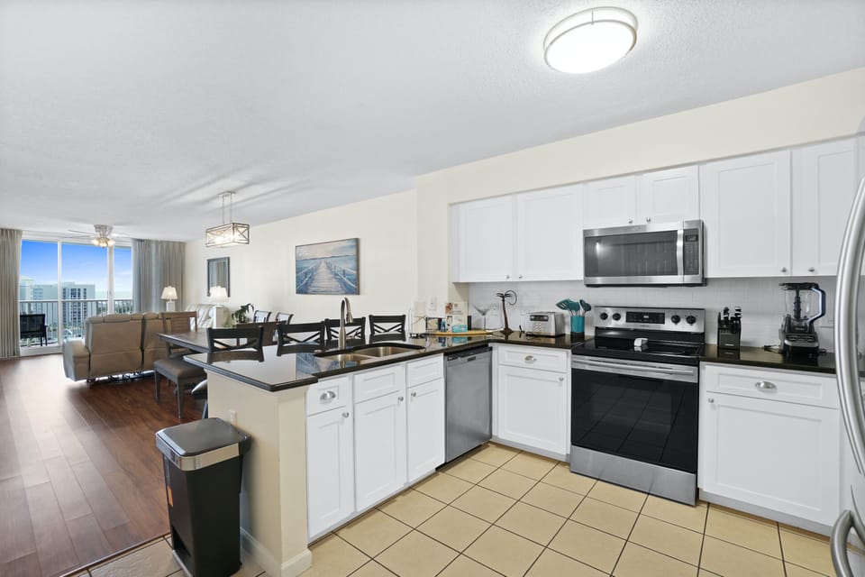Condo, 2 Bedrooms, Ocean View (1002) | Private kitchen | Fridge, microwave, oven, stovetop