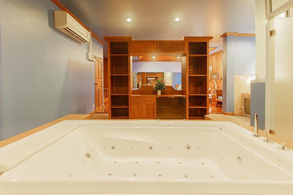 Grand Duplex | Jetted tub
