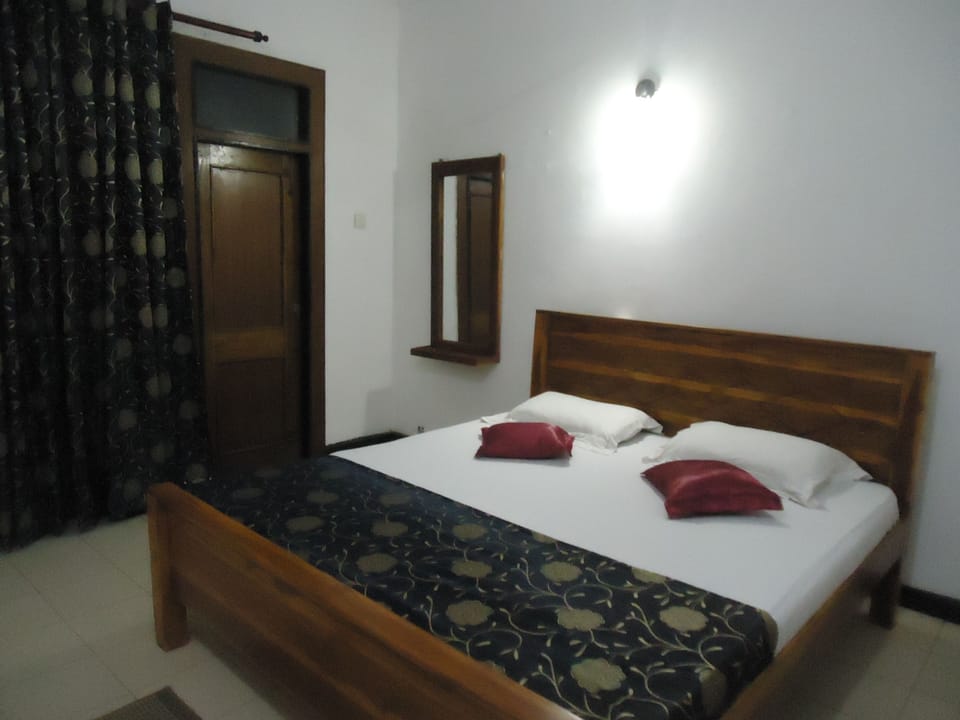 Double NON  AC Room | Premium bedding, in-room safe, desk, iron/ironing board