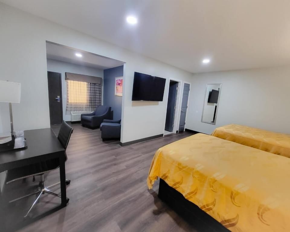 Iron/ironing board, free WiFi, bed sheets, alarm clocks