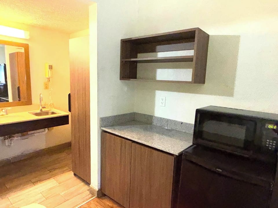 Fridge, microwave, coffee/tea maker