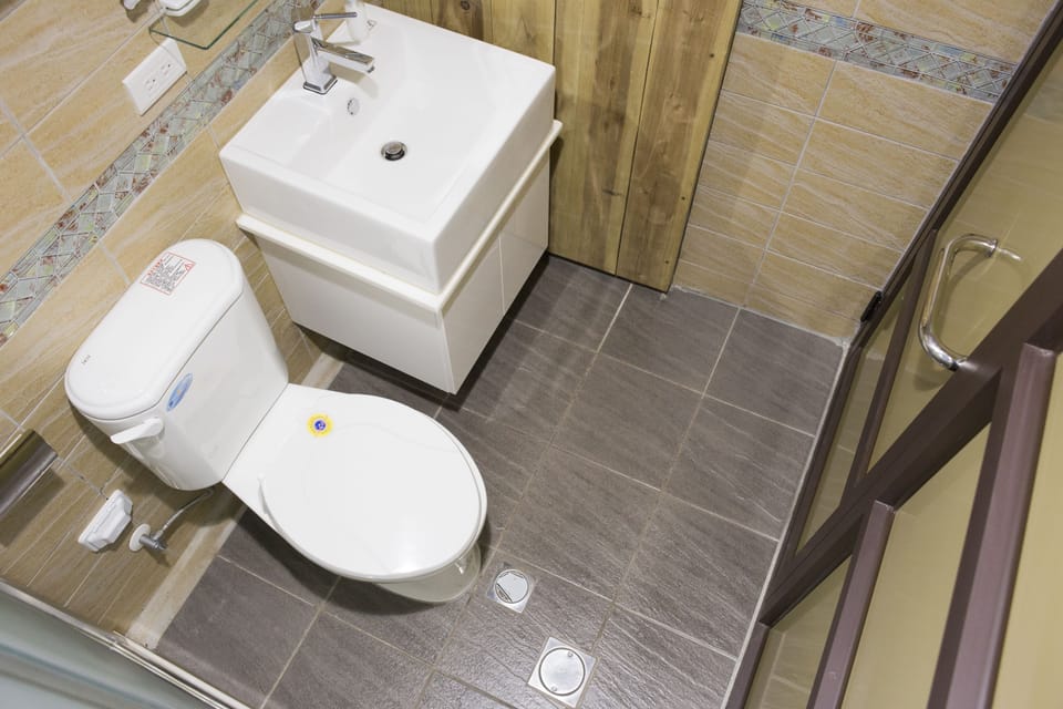 Bathroom sink