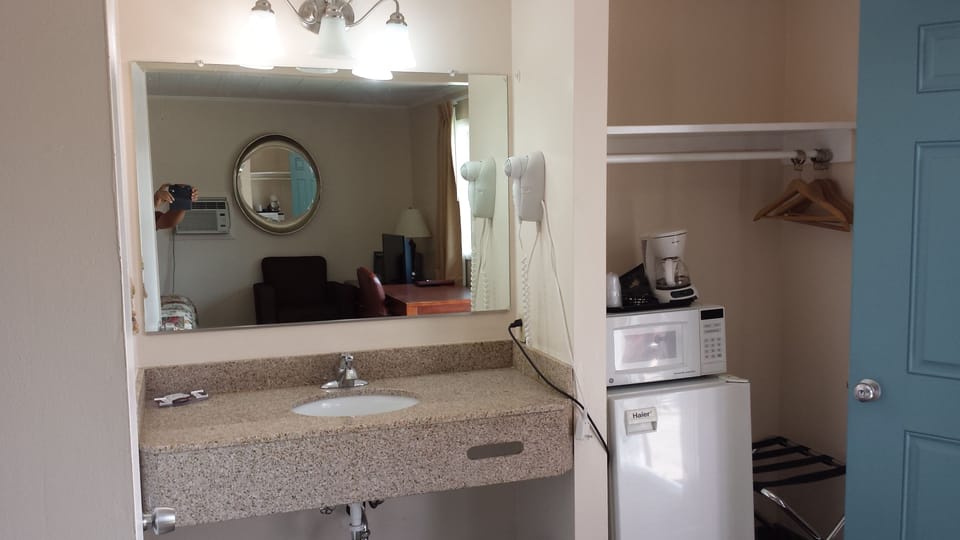 Standard Room, 2 Queen Beds | Bathroom sink
