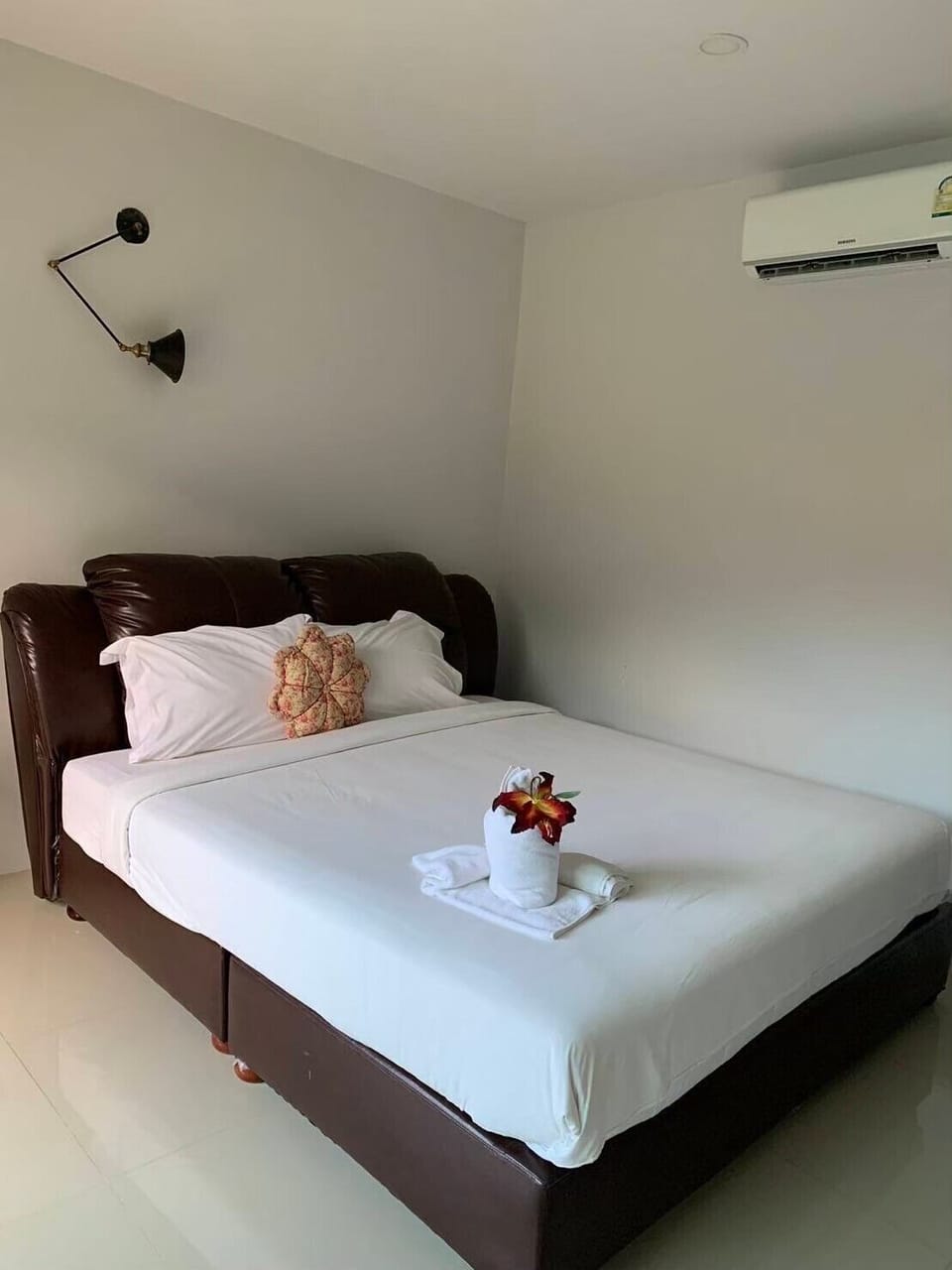 Deluxe Pool Access View | In-room safe, desk, blackout drapes, WiFi (free)