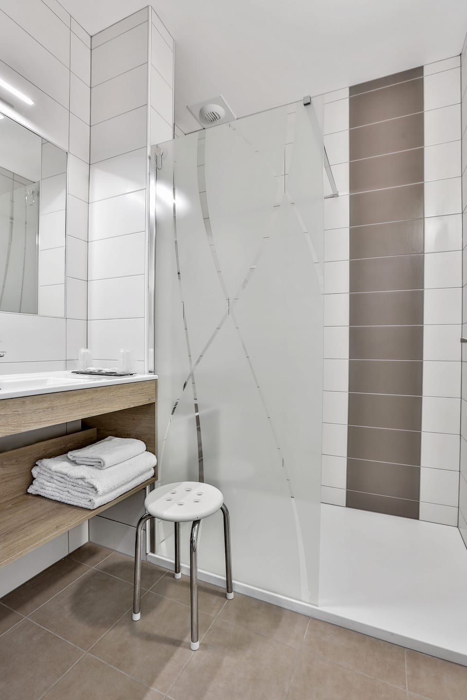 Bathroom shower