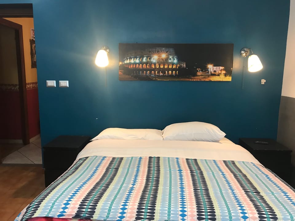 Basic Shared Dormitory | In-room safe, individually decorated, individually furnished