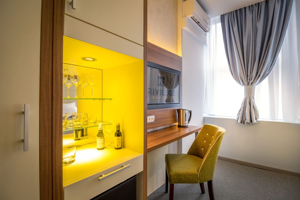 Comfort Double or Twin Room, City View | Minibar