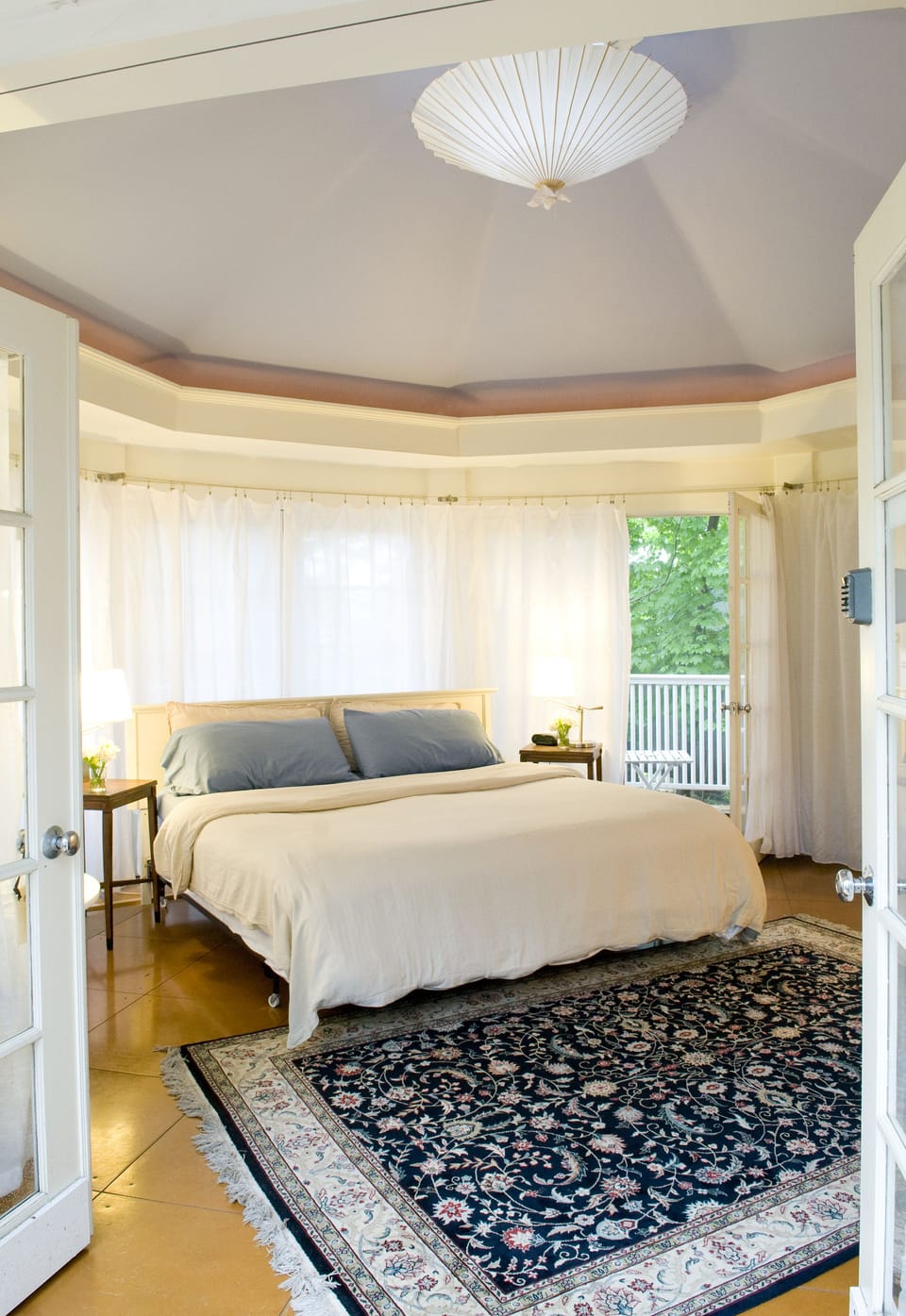 The Gazebo | Premium bedding, individually decorated, individually furnished