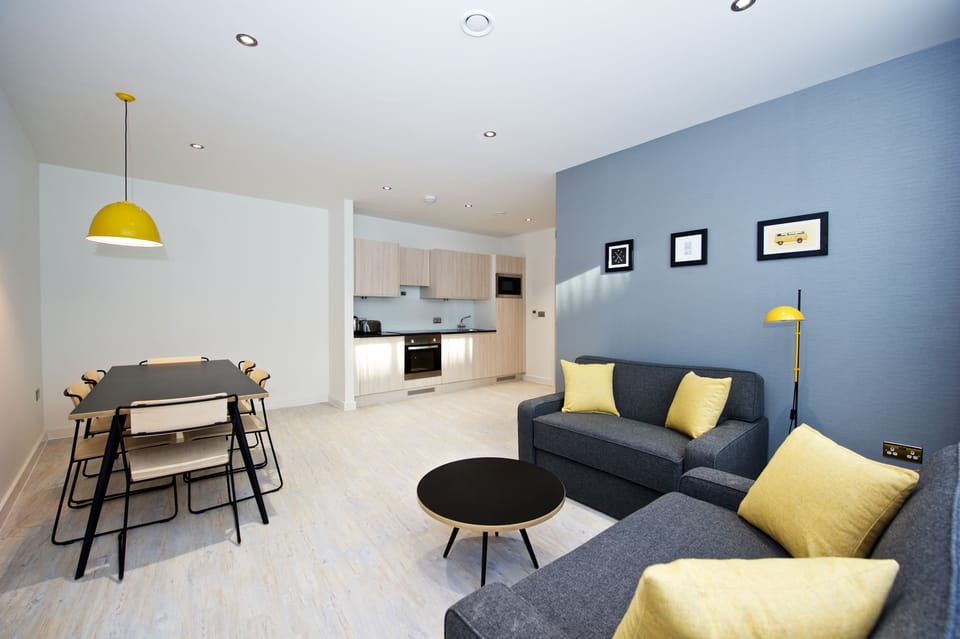 Apartment, 3 Bedrooms | Private kitchen | Fridge, microwave, oven, stovetop