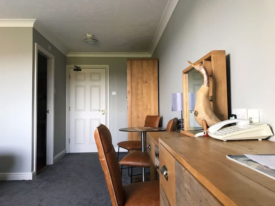 Classic Twin Room, 2 Twin Beds | Premium bedding, desk, iron/ironing board, free WiFi