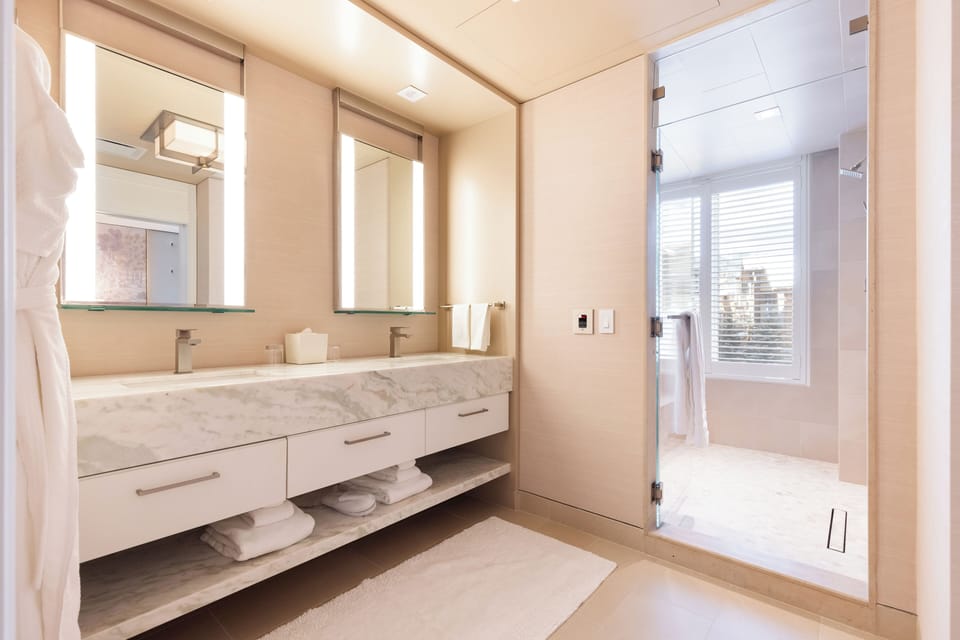 Room, Multiple Beds, Mobility Accessible, Bathtub (1 King, 2 Queen, RI shower) | Bathroom | Free toiletries, hair dryer, bathrobes, slippers