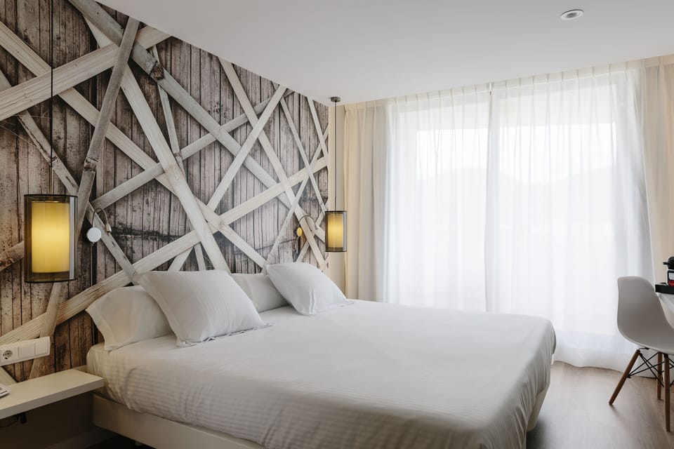 Premium bedding, memory foam beds, minibar, in-room safe