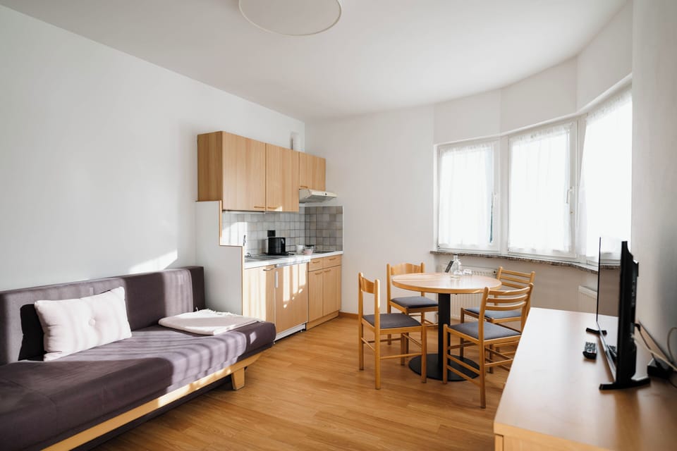 Apartment, Balcony | Living area | 32-inch LCD TV with digital channels, TV