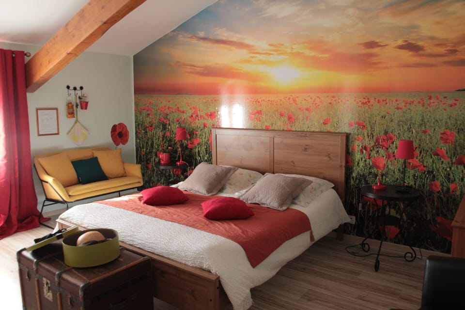 Double Room | Individually decorated, individually furnished, blackout drapes